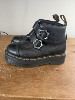 Woman’s Dr Martens Size 7 