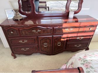 GORGEOUS CHERRY BEDROOM SET