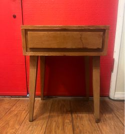 Mid Century Modern Leslie Diamond Conant Ball Night Stand.