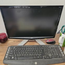 Compaq Presario Computer, Wireless Keyboard and Mouse