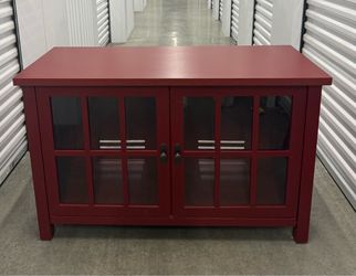 SOLID WOOD BARN RED FINISH MEDIA TV CONSOLE WITH GLASS DOORS IN NEW CONDITION DELIVERY AVAILABLE