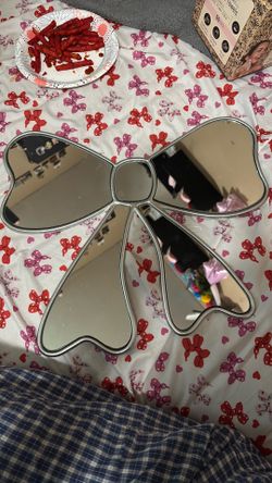 bow mirror