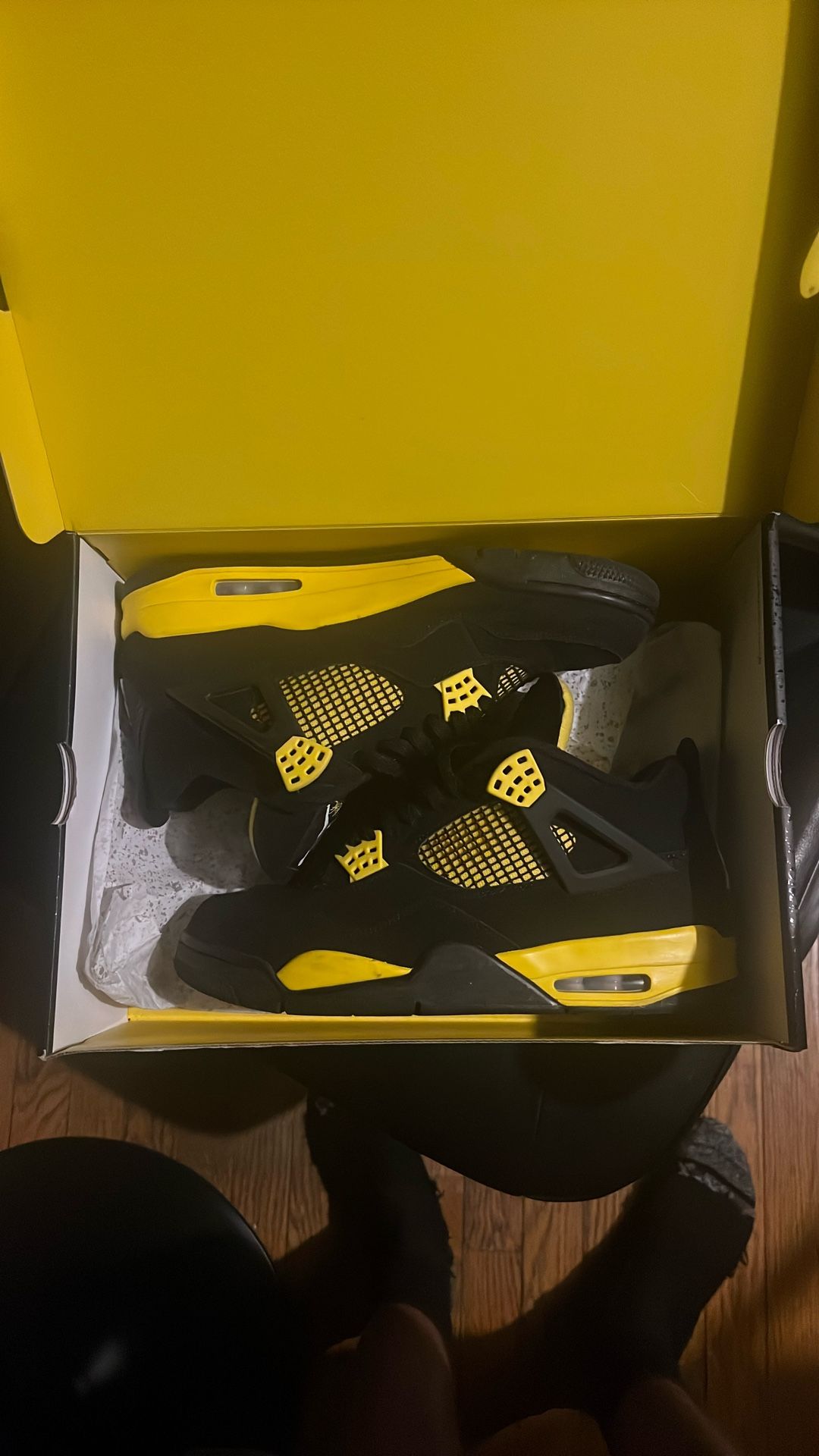 Jordan 4 Thunder