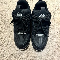 Louis Vuitton Skate Size 9