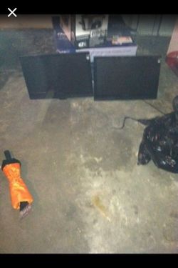 Two 19 inch flat screen HDTV
