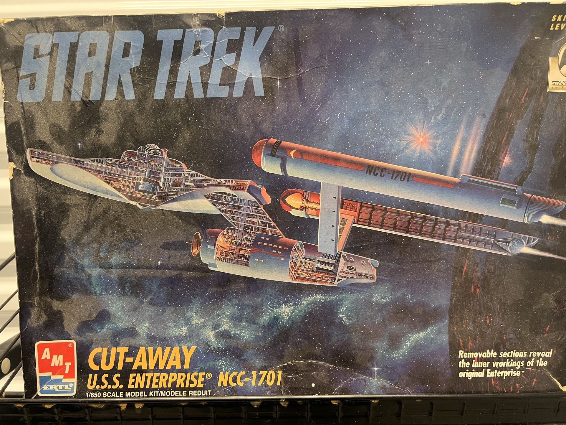 STAR TREX - U.S.S ENTERPRISE MODEL Kit