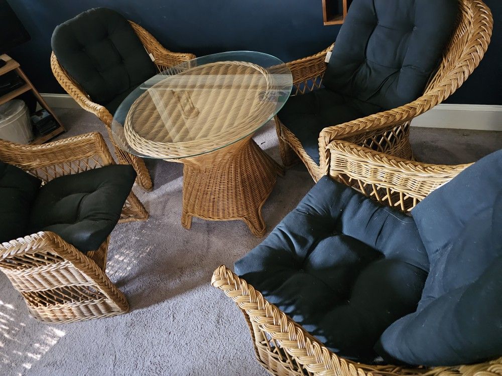 Wicker Table And Chairs Set