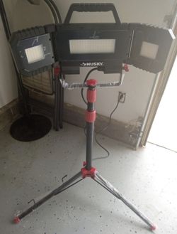 New Husky Fog Lights Outdoor Door Light W/Stand Red Heavy Duty New No Box