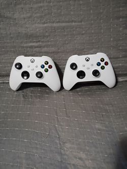 2 Xbox series x/s wireless controllers new very little stick drift on right sticks