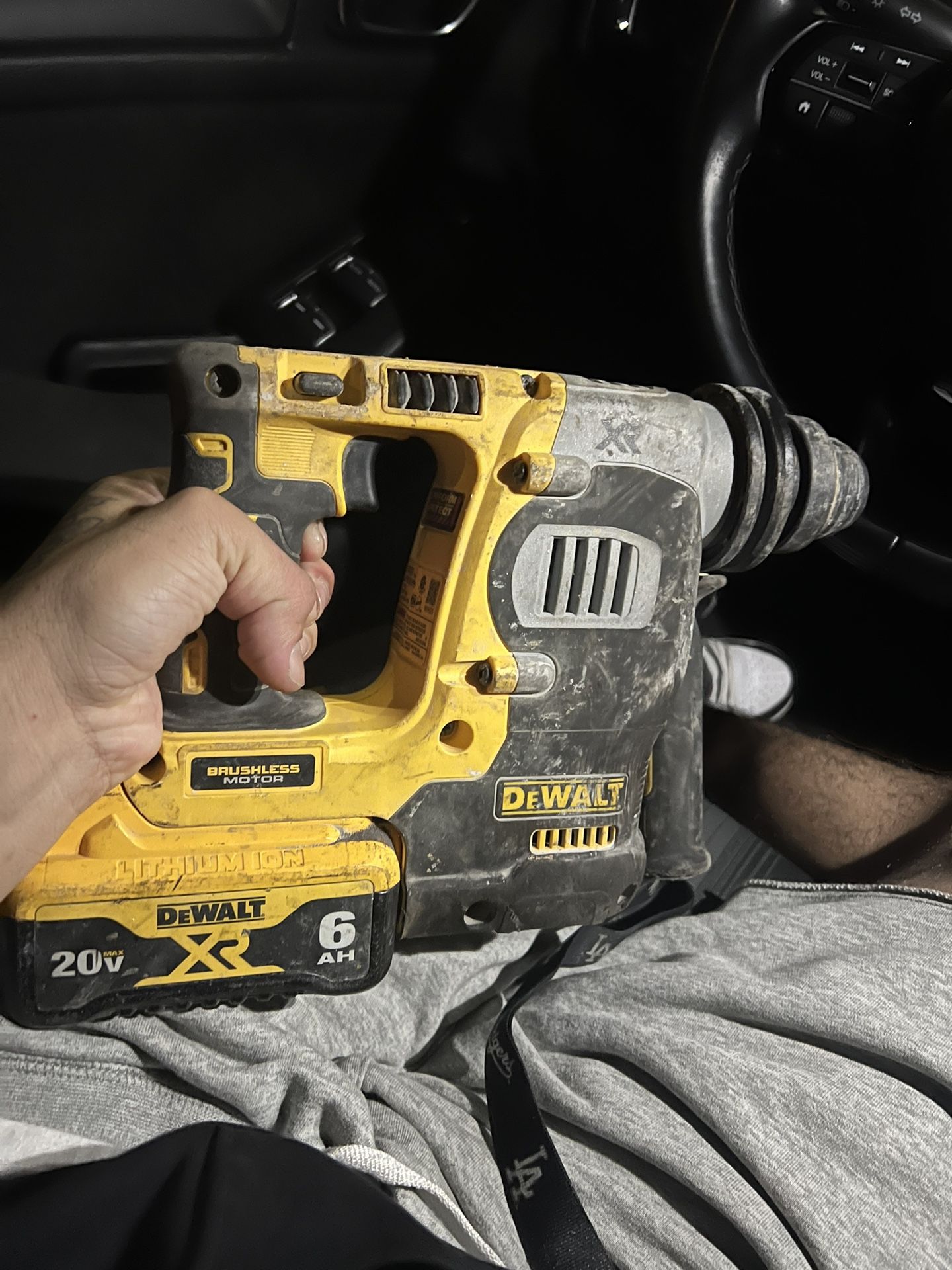Dewalt 20V MAX Brushless SDS 3 Mode 1" Rotary Hammer DCH273B