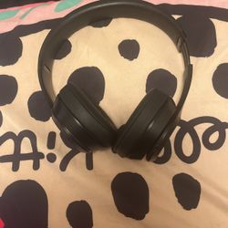 Beats Solo 4 - Bluetooth® Wireless On-Ear Headphones