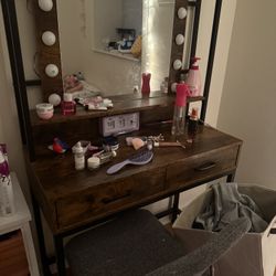 Makeup VANITY 