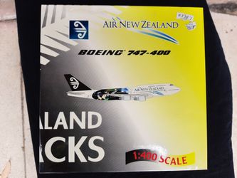 Boeing 747 400 scale model