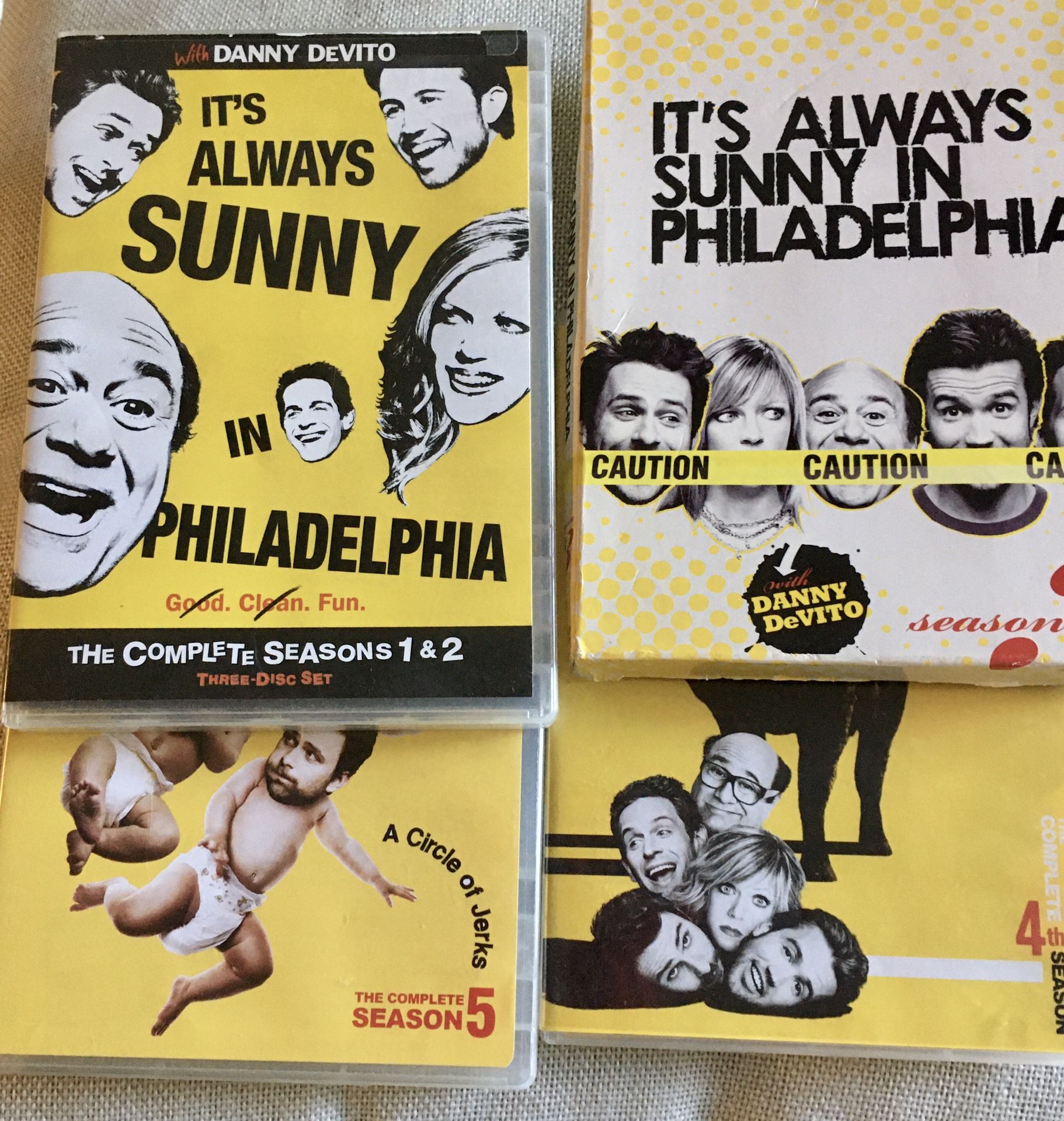 STILL AVAILABLE ! 5 Seasons ! It’s Always Sunny In Philadelphia  (Danny DeVito)