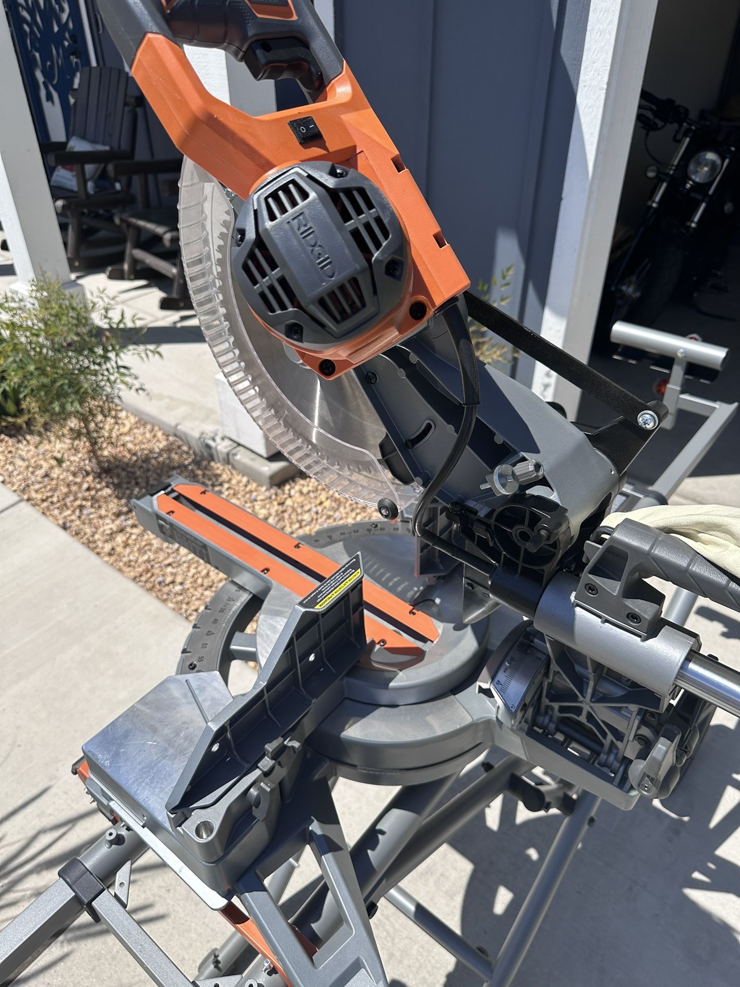 R4221 miter saw outlet
