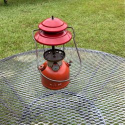 Vintage Coleman Model 200 Oil Lantern 