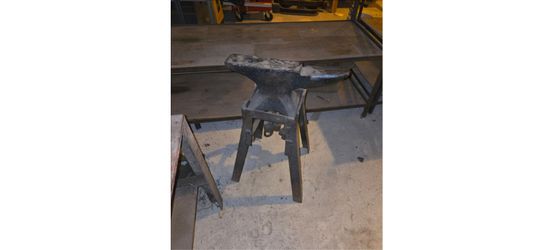 Peter Wright Patent Solid Wrought Anvil 93 lb England London Pattern Blacksmith
