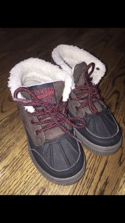 Oshkosh boys boots,size 11
