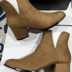 Boots / New Box 