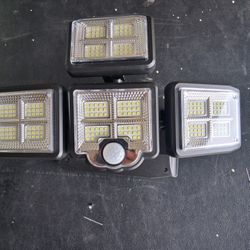 SOLAR SENSOR LIGHT WITH REMOTE CONTROL 