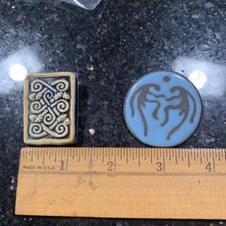 2 Ceramic Pins