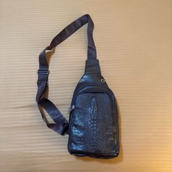 Adjustable Brown crossbody bag