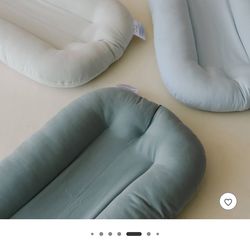 New Snuggle Me Organic Baby Lounger