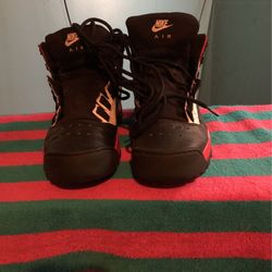 Size 14 Nike Darwin