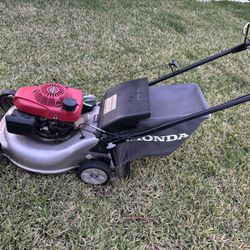 Honda 3-in-1 Self Propelled Lawn Mower 