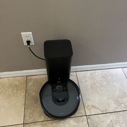 ROOMBA J7+ RROBOT VACUUM 