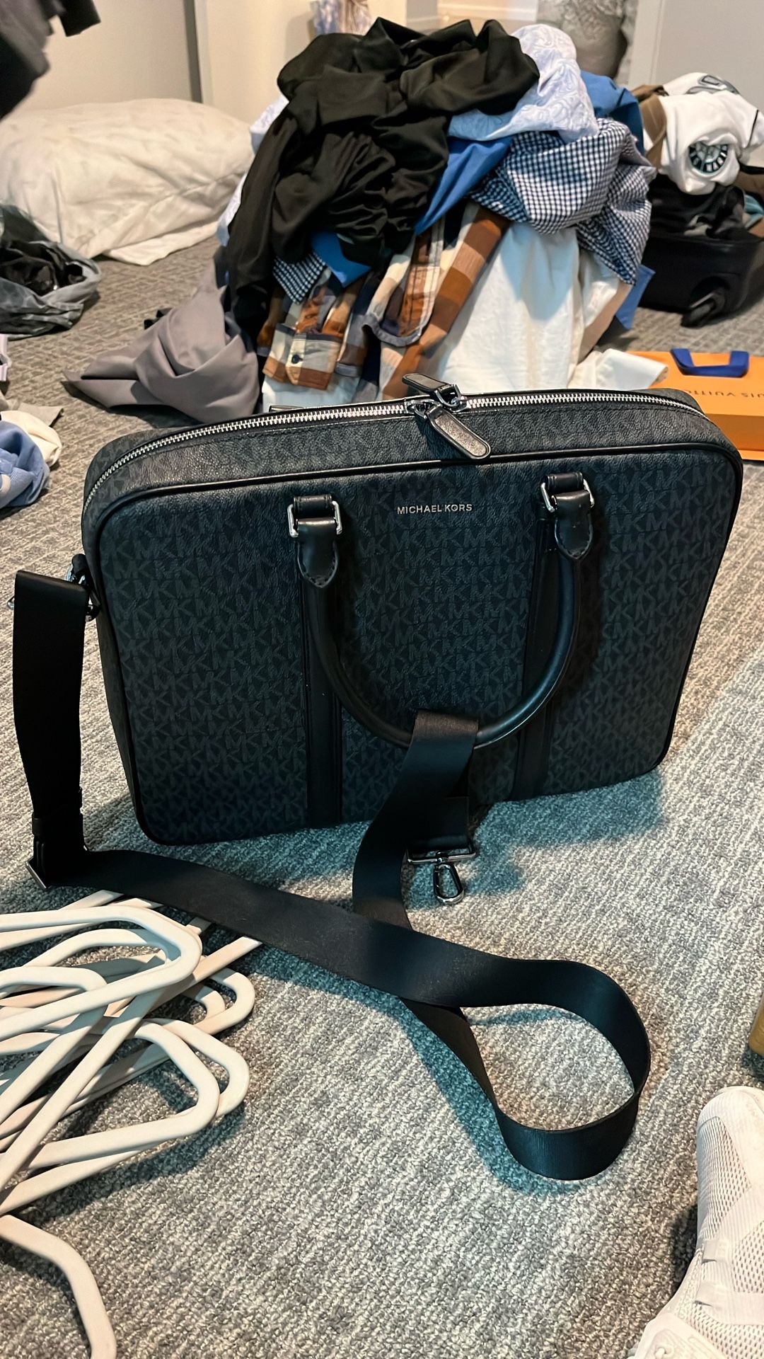 Michael Kors Messenger Bag