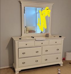 white wood vanity