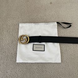 Women’s Gucci GG Logo Buckle Leather Belt