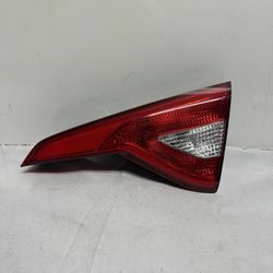 15 16 17 Hyundai Sonata Inner Right RH Passenger Tail Light Lamp - 92404C2000
