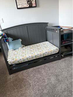 Storkcraft Steveston 5-1 Convertible crib