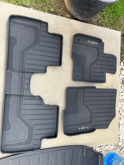 Honda 2023-2026 HRV OEM All weather Floormats n tray