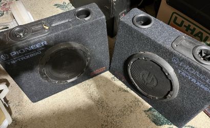 Pioneer speakers