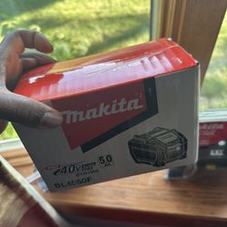 Makita 40v 5.0 battery BNIB SEALED