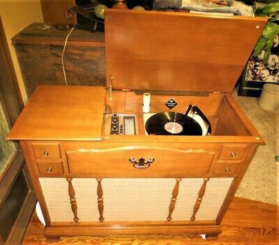1970 Montgomery Ward Airline Stereophonics