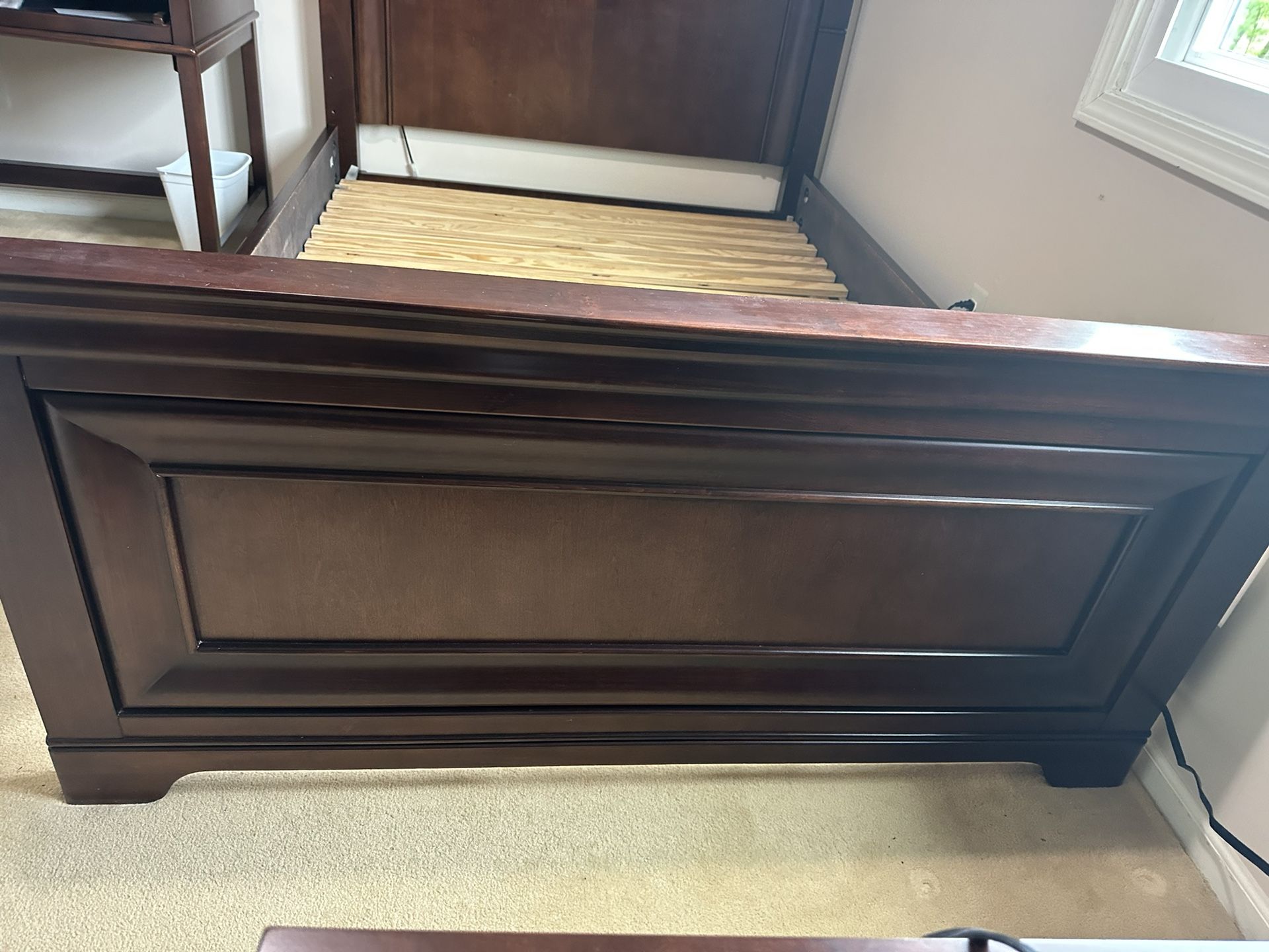 Full Bed Set, Hutch, Desk, Chest And Night Stand
