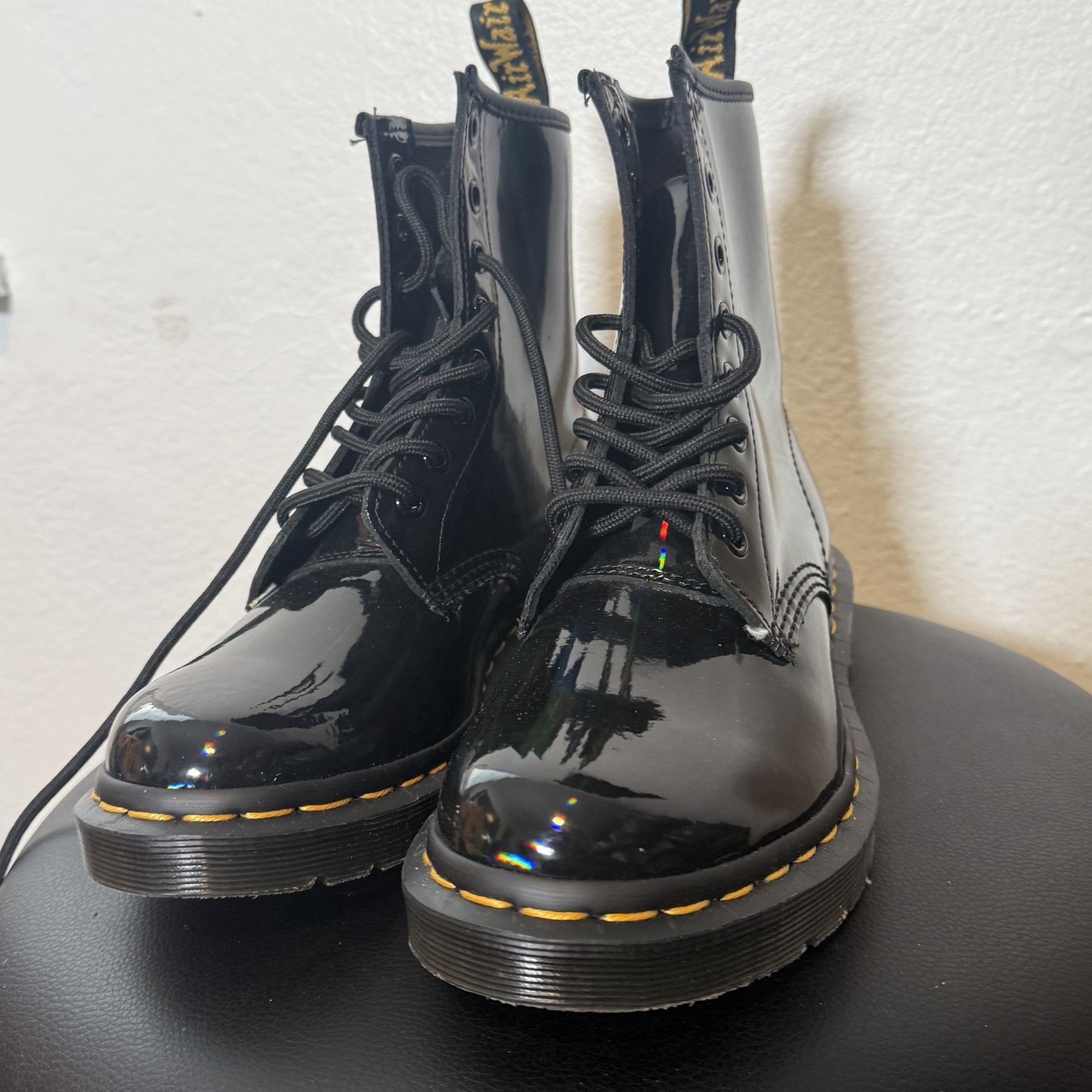 New without box, Women's size Martens 1460 Black patent