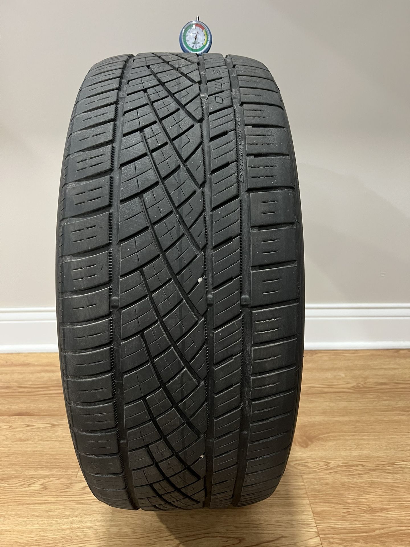 Two 265/40R22 Continental ExtremeContact DWS 06 Plus All Season Performance Tires