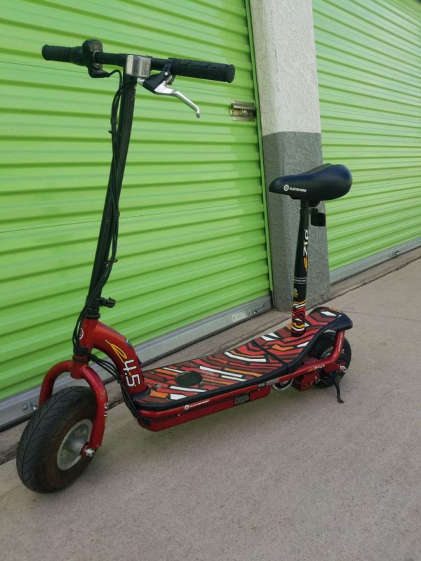 Electric scooter eZip 4.5 450W 24V 15Amp with 2 new battery and charger
