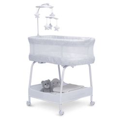 Delta smart sleep Bassinet 