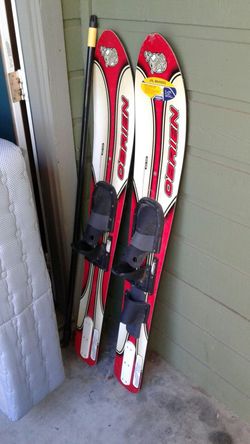 O'Brien Jr Amigo water skis