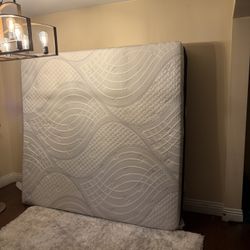 King Mattress Novafoam Brand New 