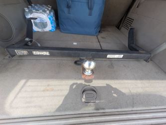 Honda Civic trailer hitch system