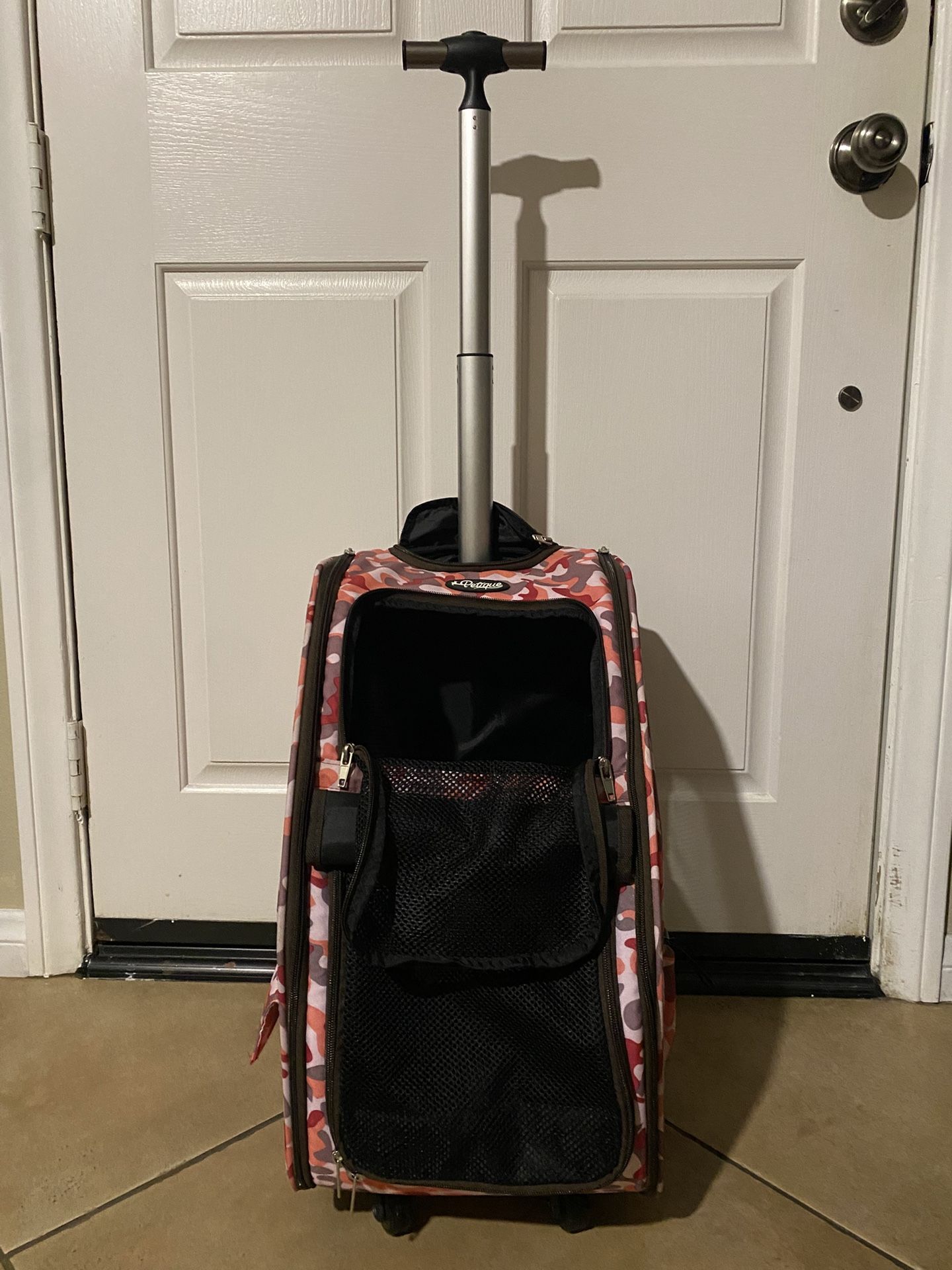 Petique Pink Camo 5-in-1 Pet Carrier, Medium 