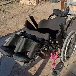 WHEEL CHAIR