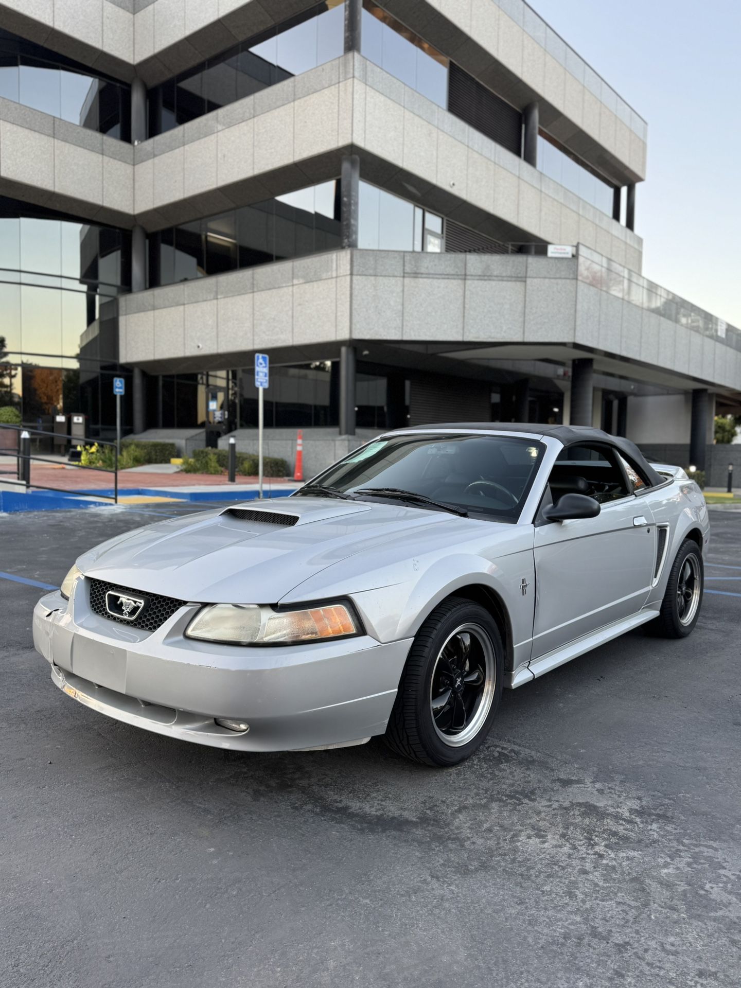 2000 Ford Mustang